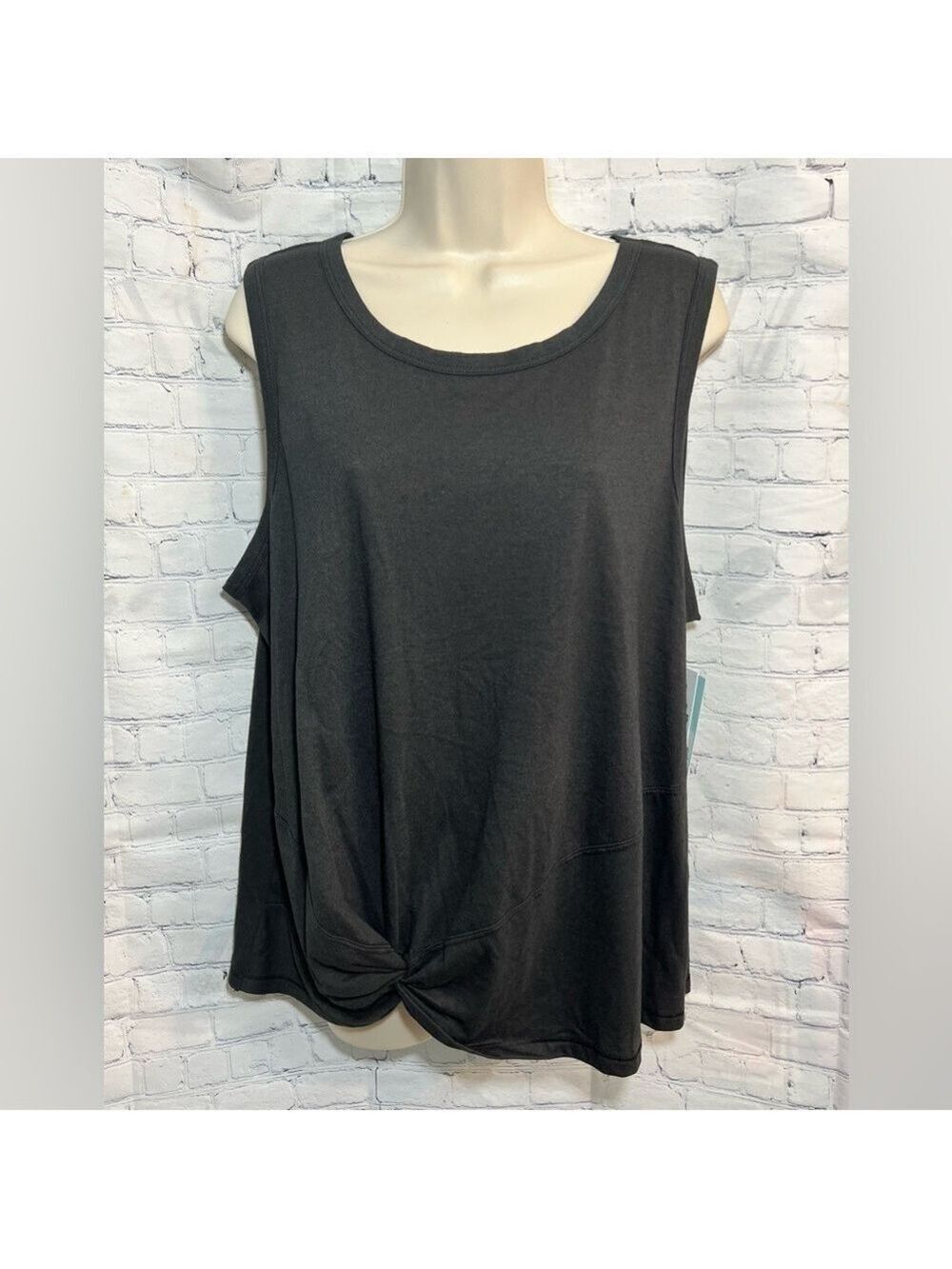 Dsg Women’s Front Knot Tank Black Size 2XL